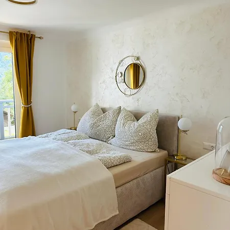 De Luxe Kramer Apartment